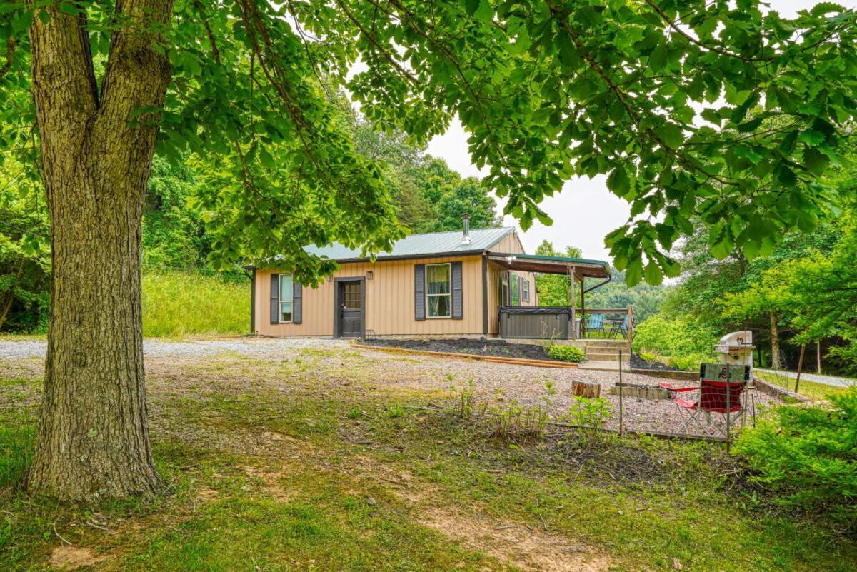 Swaying Pines Cabin Villa South Bloomingville Exterior photo